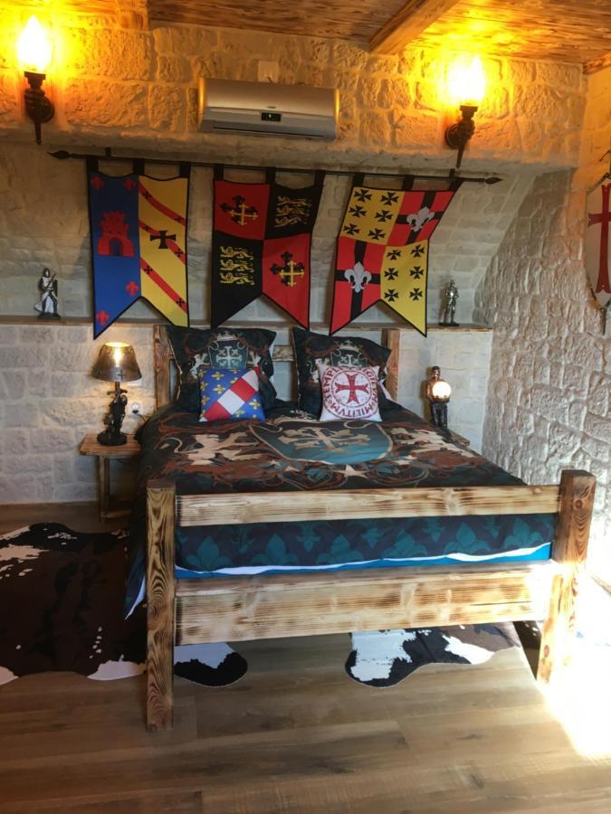 Chambre D'Hote Medieval Du Vieux Bourg Chailloue Екстериор снимка